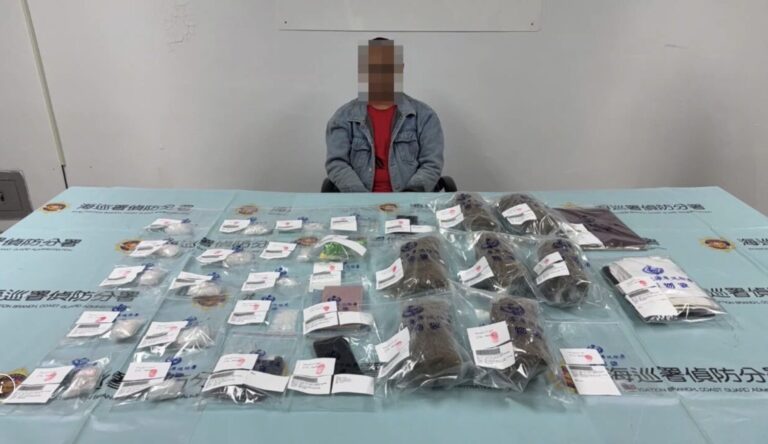 海巡署偵防分署臺南查緝隊查獲印尼籍逃逸移工涉嫌在台販毒給同鄉。(海巡署提供)