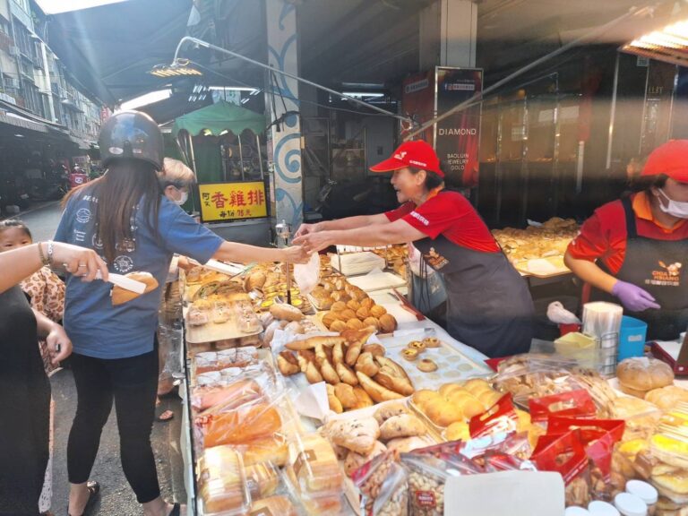 佳湘麵包主打「批發價格」的好麵包。（圖/黃秀芬提供）
